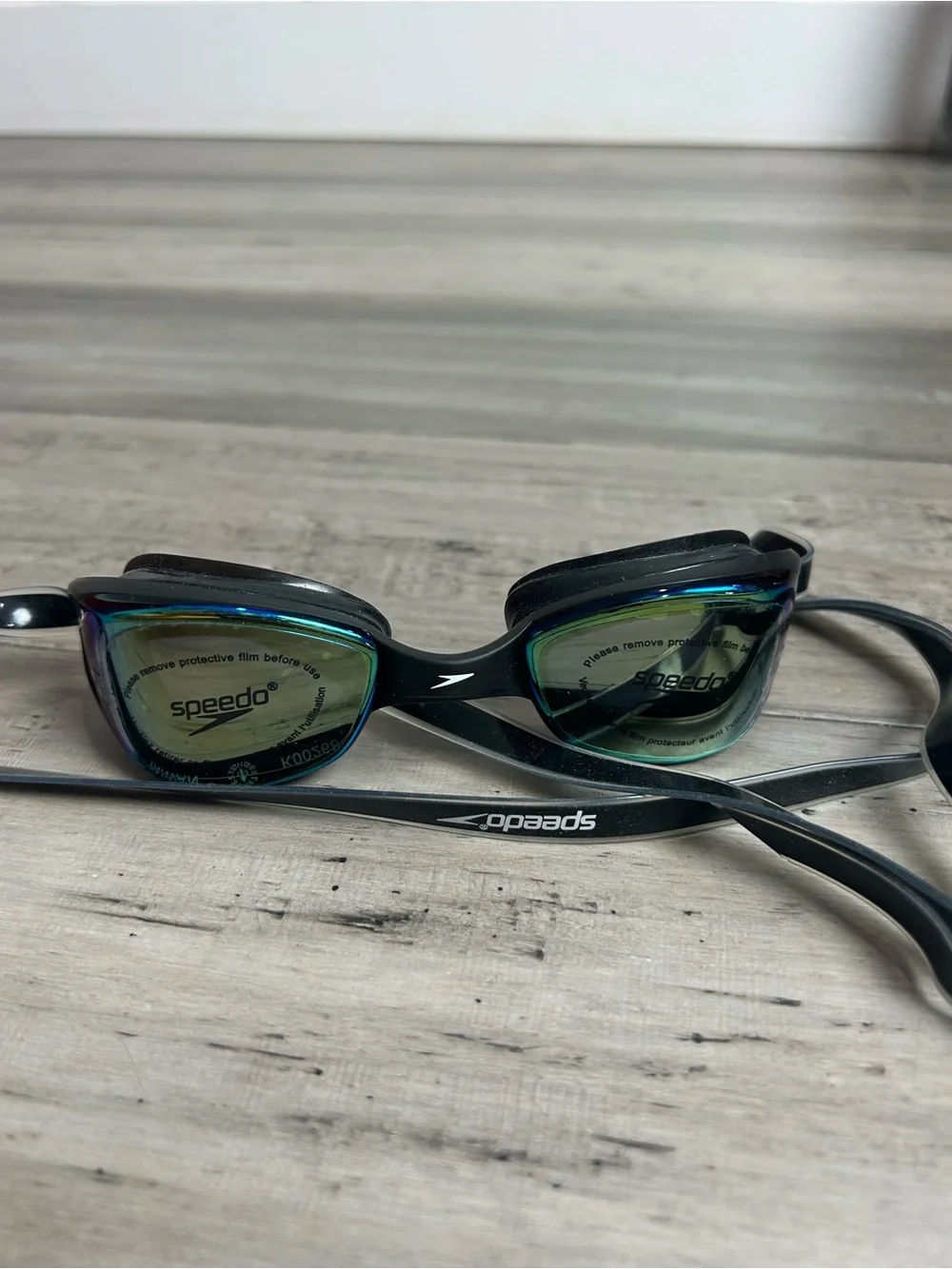 Speedo Men's Black Swim Goggles with Mirrored Teal Lenses